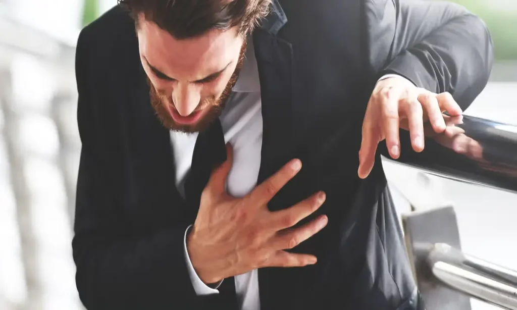 علائم حمله قلبی در مردان